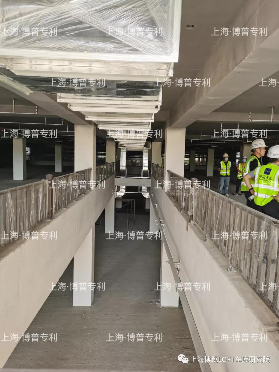 九龙坡恭喜金茂集团第一个LOFT专利车库项目封顶！（限内部参观）